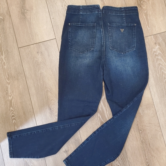 Guess Extra High Jeans - Picture 8 of 9